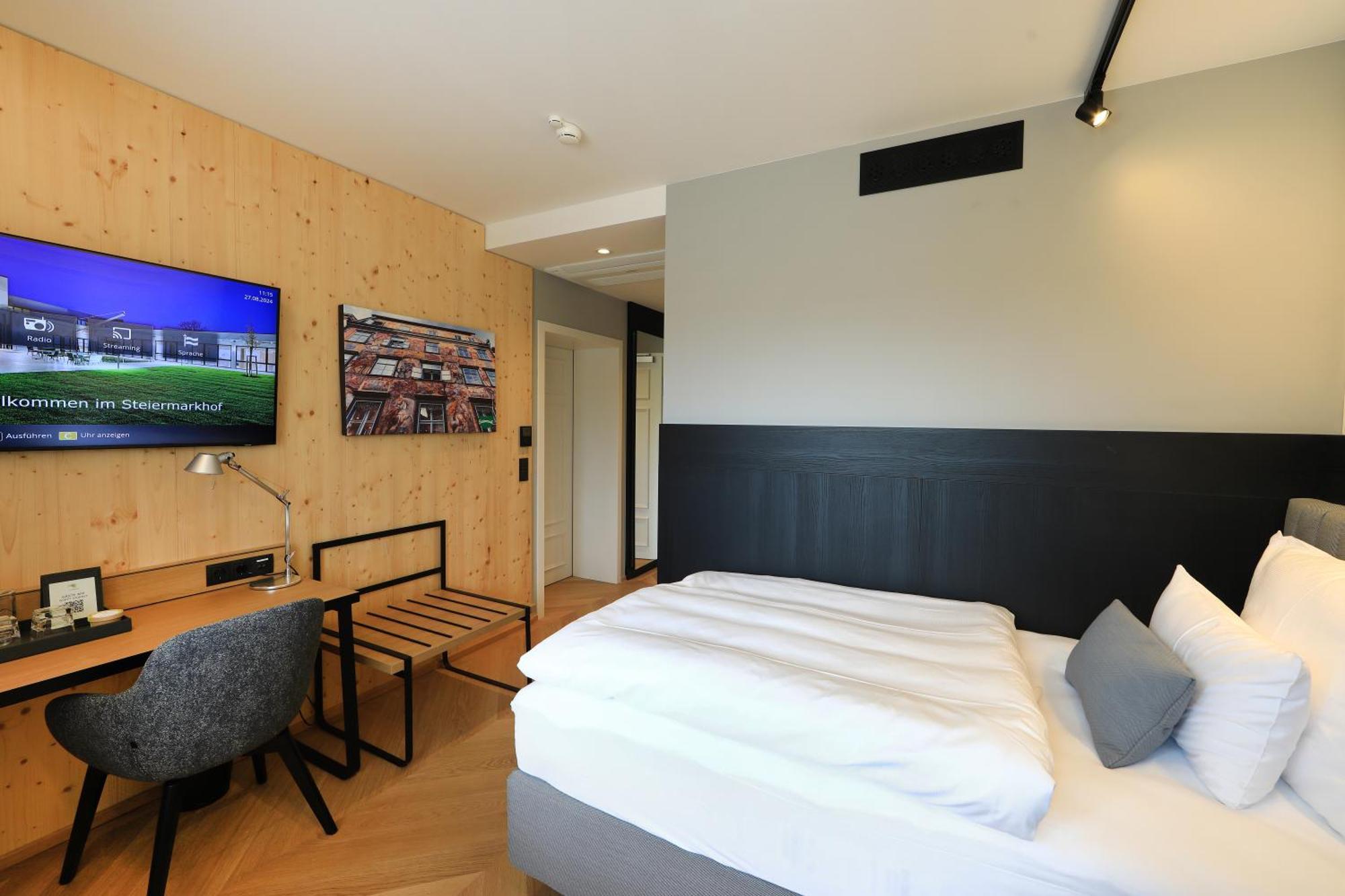 Hotel Steiermarkhof Graz - Aus Holz Gebaut, Von Huegeln Gekuesst ภายนอก รูปภาพ