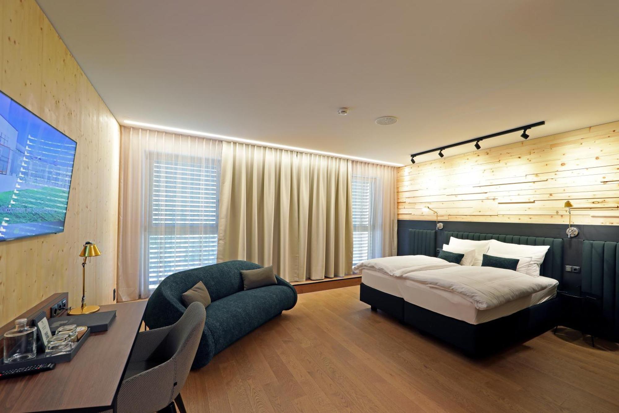 Hotel Steiermarkhof Graz - Aus Holz Gebaut, Von Huegeln Gekuesst ภายนอก รูปภาพ