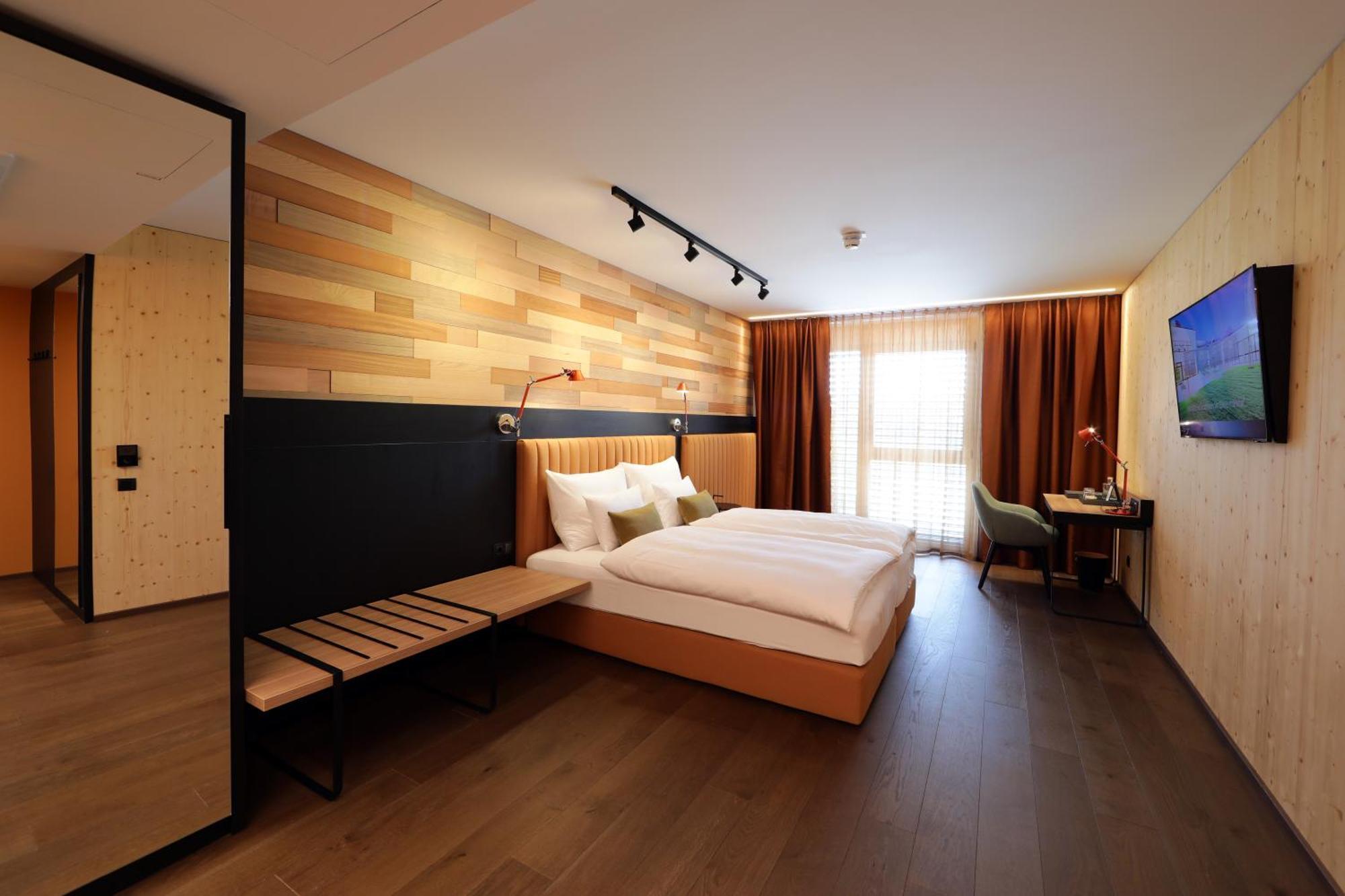 Hotel Steiermarkhof Graz - Aus Holz Gebaut, Von Huegeln Gekuesst ภายนอก รูปภาพ
