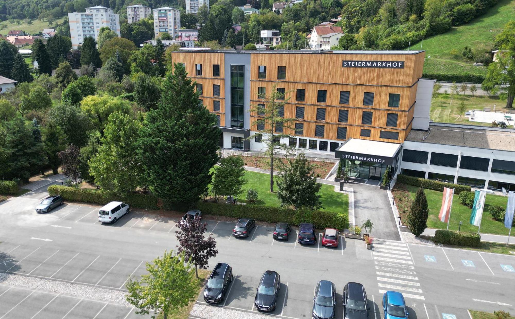 Hotel Steiermarkhof Graz - Aus Holz Gebaut, Von Huegeln Gekuesst ภายนอก รูปภาพ