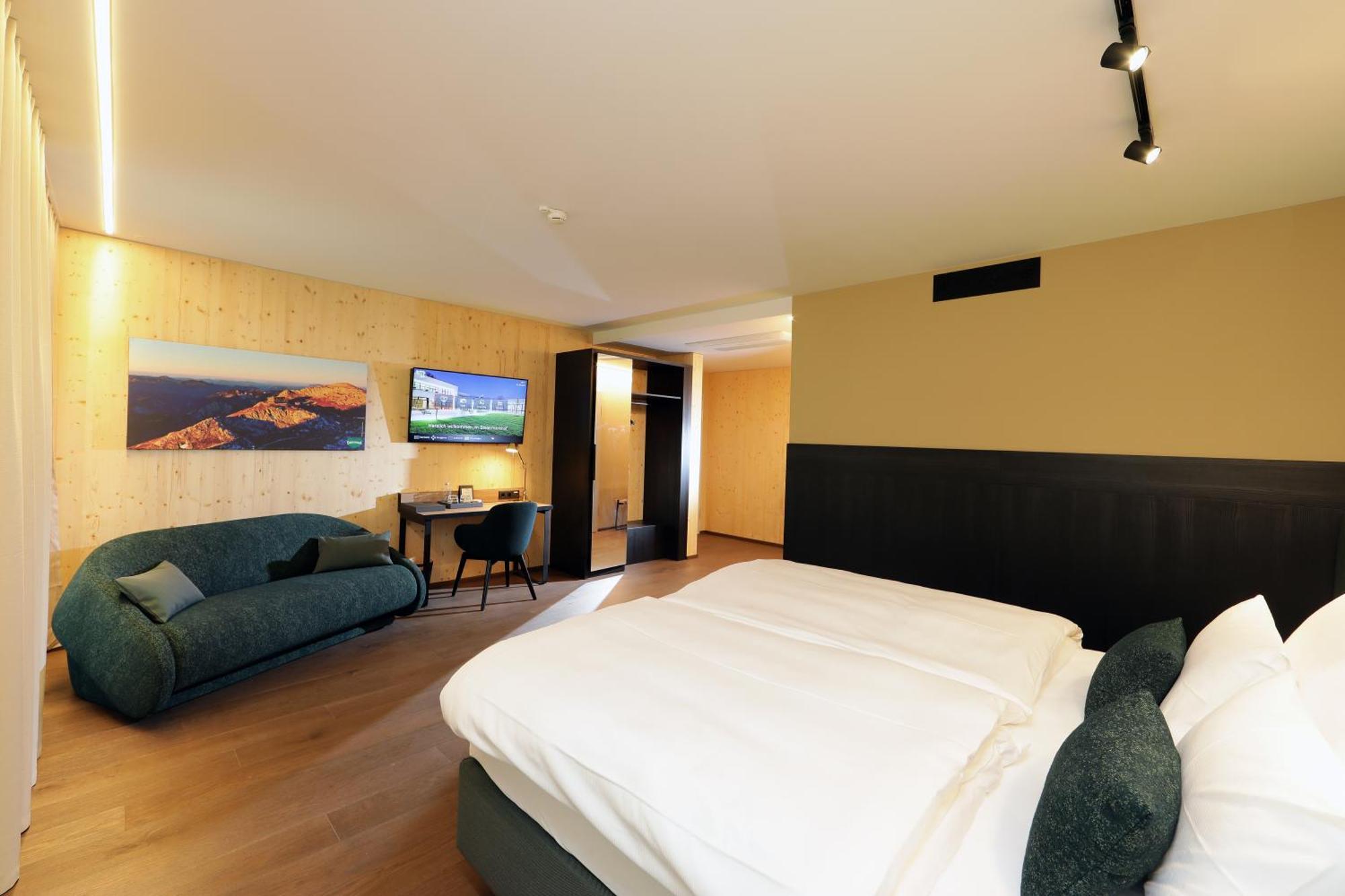 Hotel Steiermarkhof Graz - Aus Holz Gebaut, Von Huegeln Gekuesst ภายนอก รูปภาพ